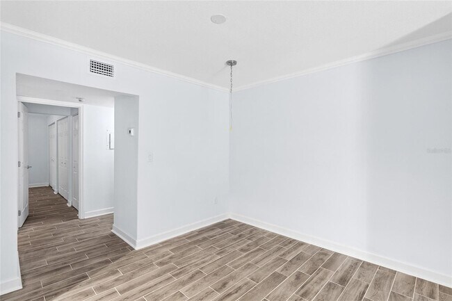Building Photo - 505 Plaza Seville Ct