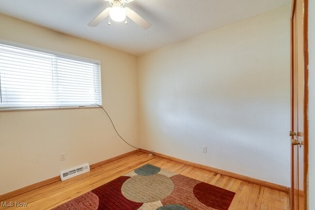 Building Photo - 24665 Robinia Dr