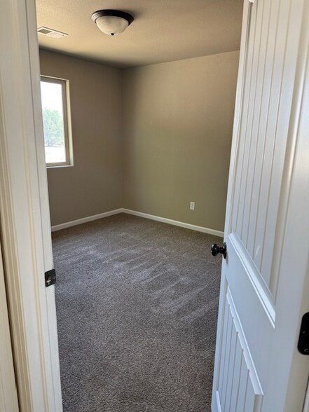 Building Photo - 654 Copper Canyon Dr