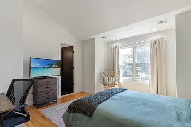 Building Photo - 580 Stars Rd