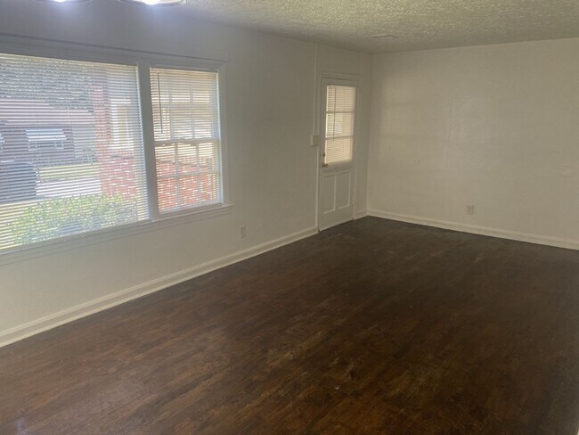 Building Photo - 938 Booker Ave