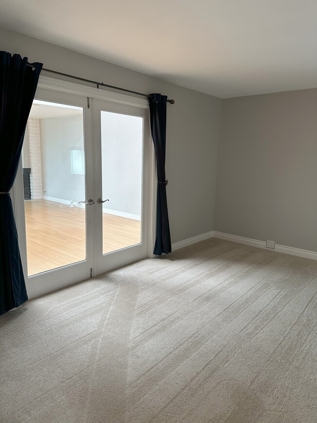 Primary bedroom - 4659 Park Dr