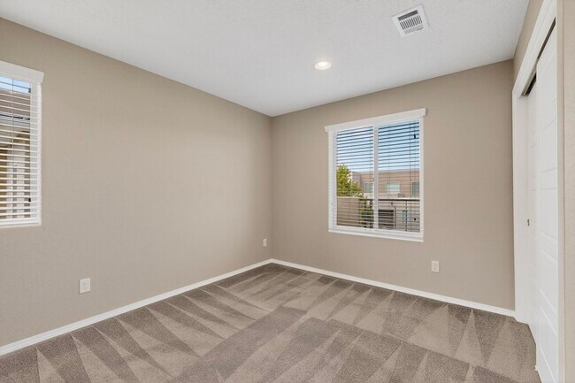 Building Photo - 6322 Vista del Bosque Dr