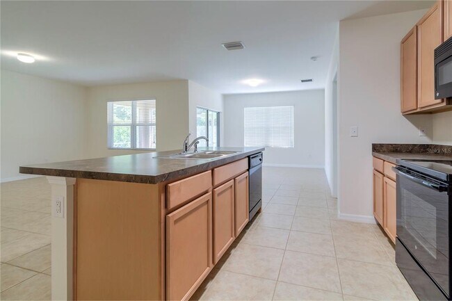Building Photo - 14343 Overlook Ave