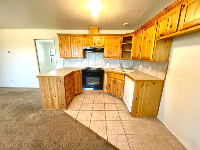 Building Photo - 103 Beach Dr