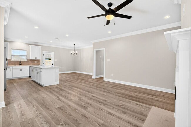 Building Photo - 7719 Claymont Cir