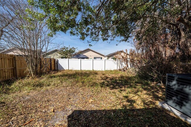 Building Photo - 126 Dahlia Village Cir