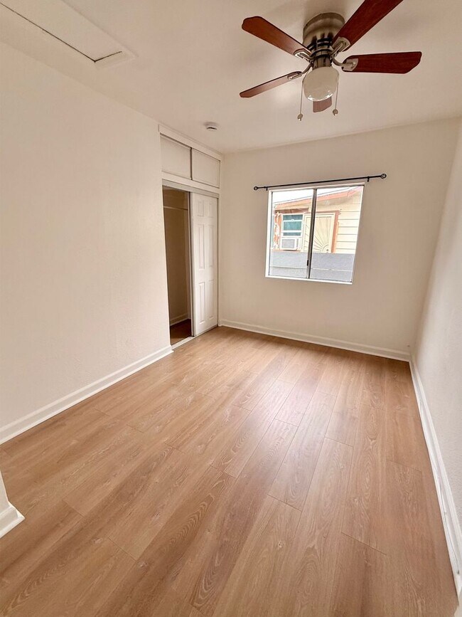 Building Photo - 3659 6th Ave