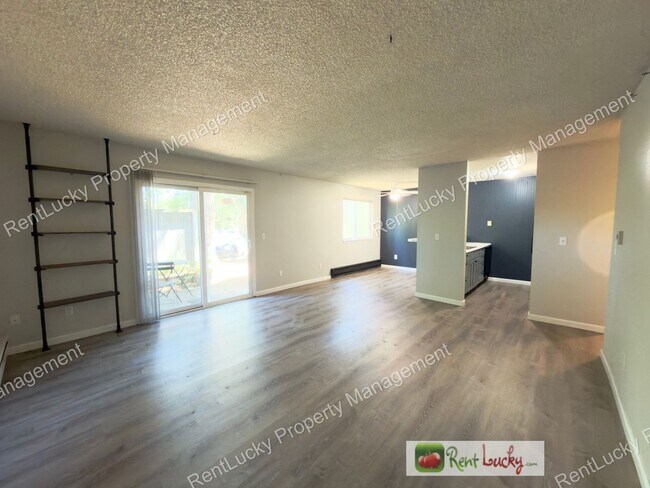Building Photo - 1003 S 308th St