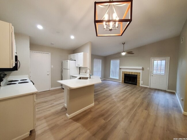 Building Photo - 5717 Lochmoor