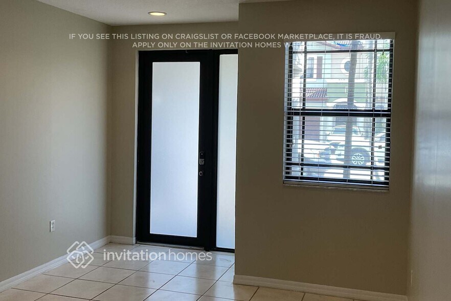 Building Photo - 636 NE 35th Ave