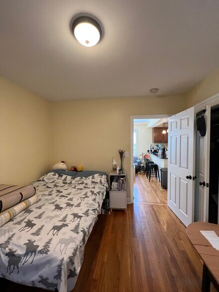 Building Photo - 16 Silvey Pl