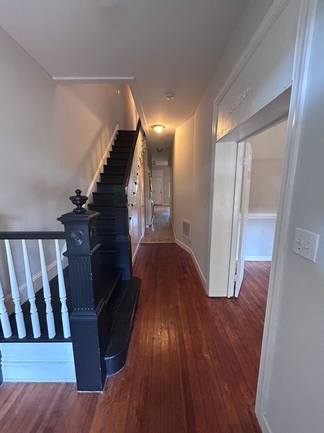 Building Photo - Charming 4-Bedroom Rental in The Fan District