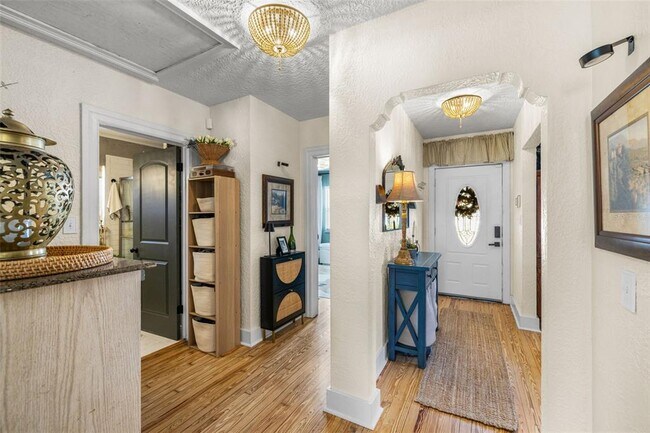 Building Photo - 2116 W St Louis St