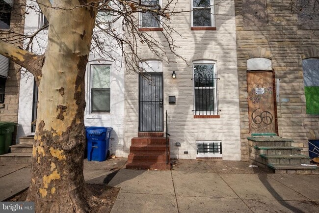 Building Photo - 1316 McHenry St