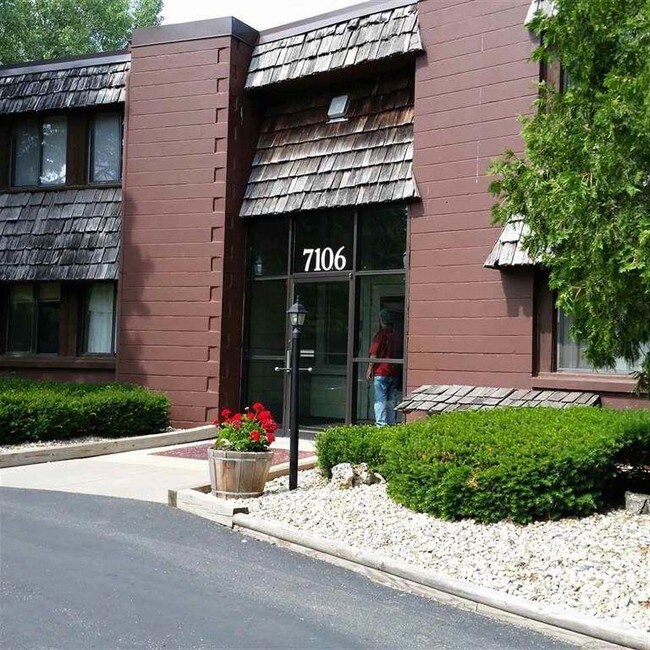 Primary Photo - 7106 Fortune Dr