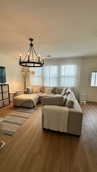 Building Photo - 3503 Goldleaf Trail Dr