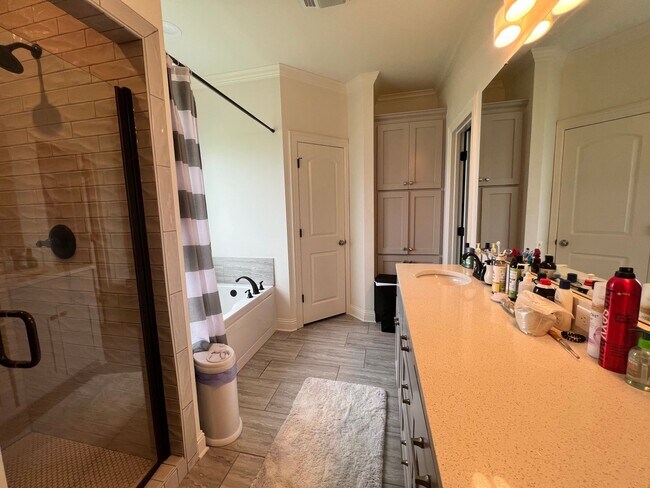 Building Photo - NORTHWOOD TRACE~