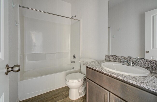 Building Photo - 2009 Cedar Br Dr