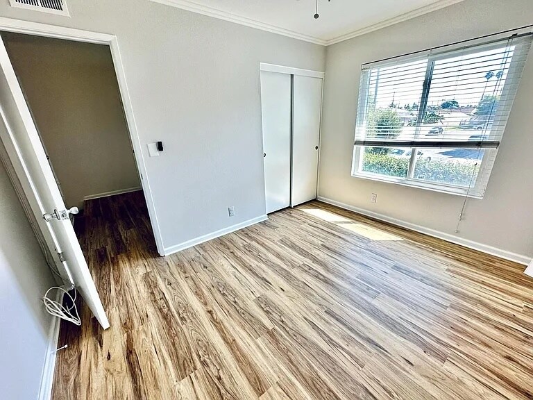 Building Photo - 8452 El Arroyo Dr