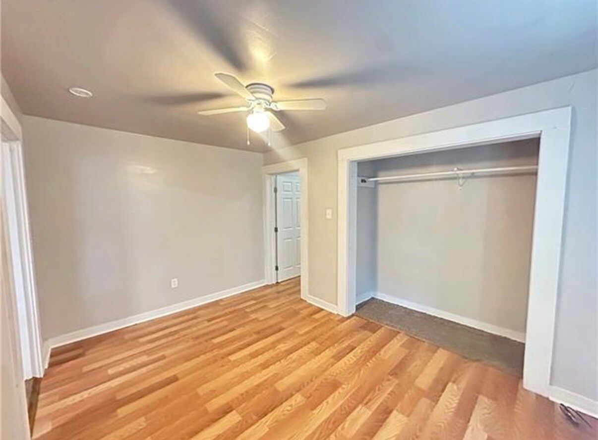 Building Photo - 453 Avenue A