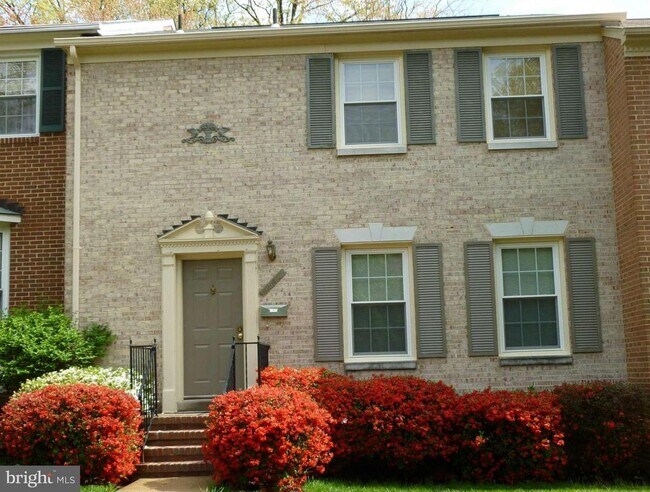 Building Photo - 9518 Hunt Square Ct