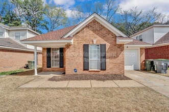 Building Photo - 3014 Meadows Ln