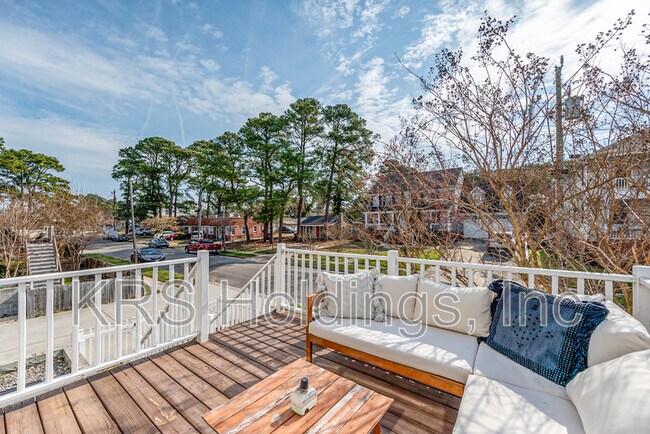 Building Photo - 9553 14th Bay St