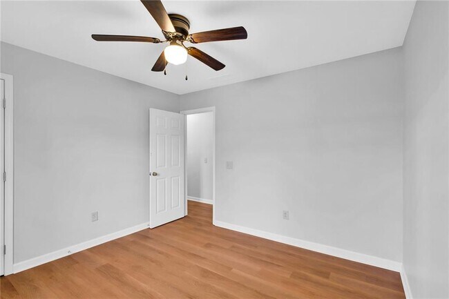 Building Photo - 7515 Asbury Dr