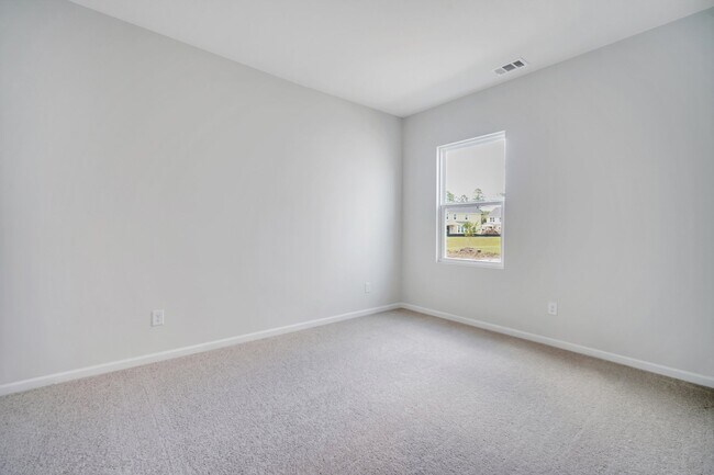 Building Photo - 82 Hillcrest Wy