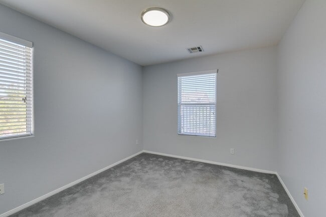 Building Photo - Bright & Spacious Home with Open Layout and Prime Location