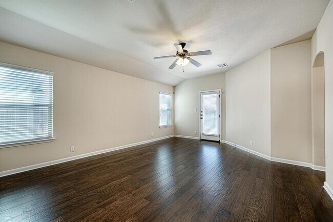 Building Photo - 320 Rock Mill Loop