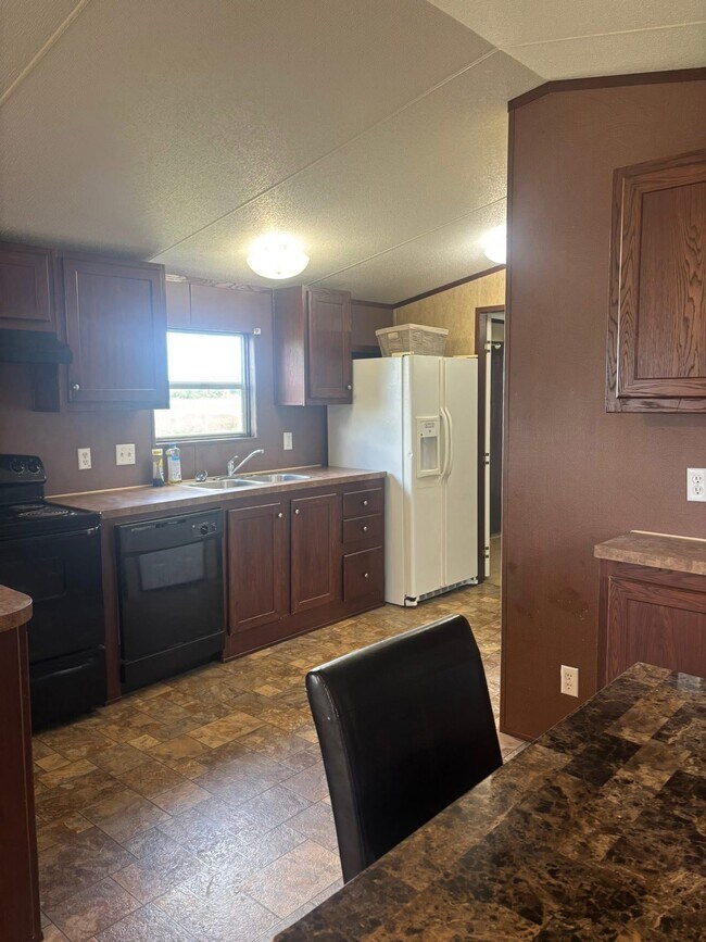 Building Photo - 294 Wilson Bridge Rd