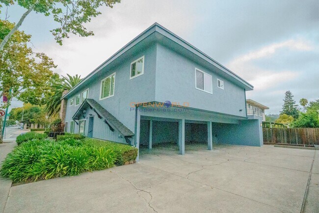 Building Photo - 414 Bancroft Ave