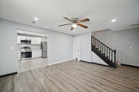 Building Photo - 819 19th Pl