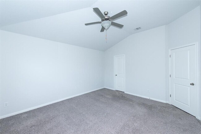 Building Photo - 216 Pearland St