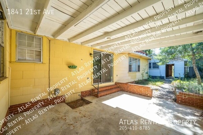 Building Photo - 1841 21st Ave