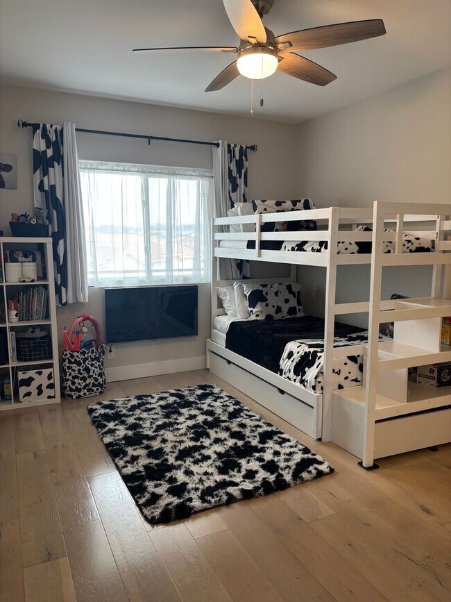 Building Photo - Enjoy unforgettable sunsets, fresh ocean air, and coastal living at its absolute best.