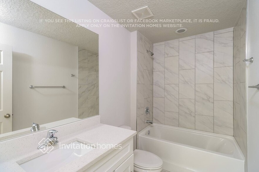 Building Photo - 711 Koutnik Rd SE