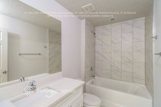 Building Photo - 1499 Higbee St SE