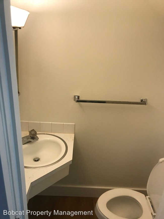 Building Photo - 100-108 Park Ridge Pl