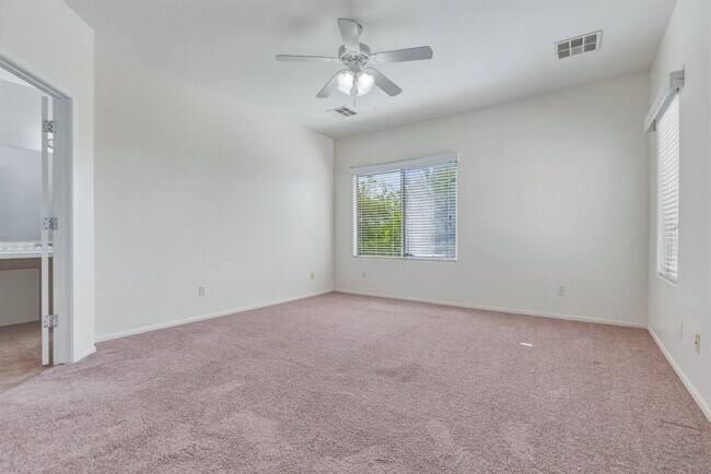 Building Photo - 5111 W El Cortez Trail