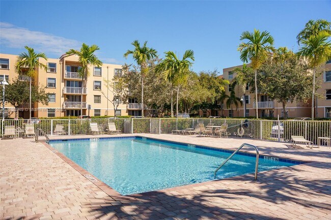 Building Photo - 509 E Sheridan St