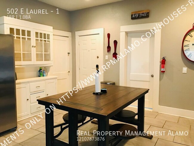 Building Photo - **MOVE IN SPECIAL** BEAUTIFUL Downstairs S...