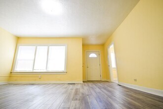 Building Photo - 5526 N Delaware Ave