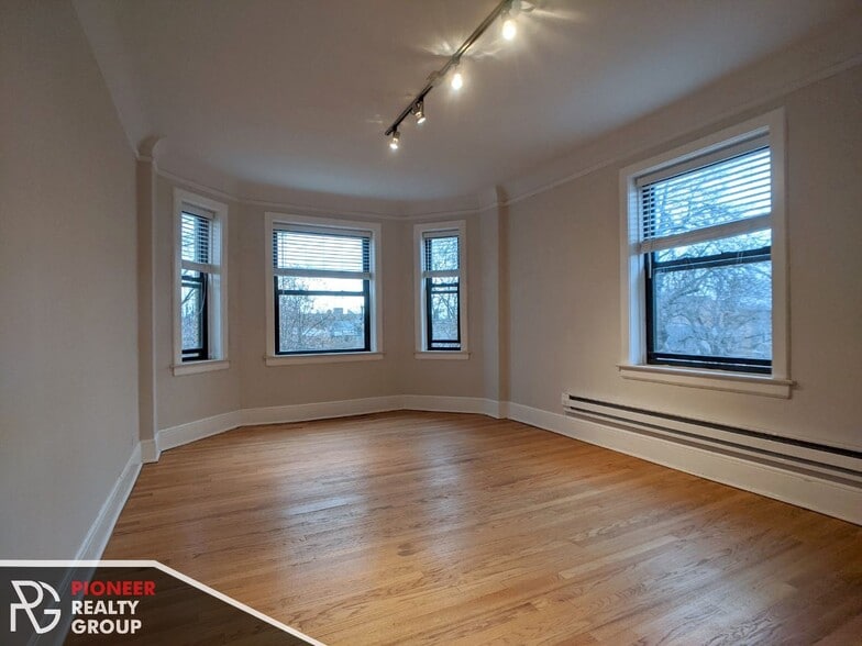 Building Photo - 2317 N Rockwell St