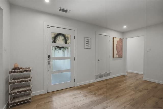 Building Photo - 5017 Fox Hill Ln