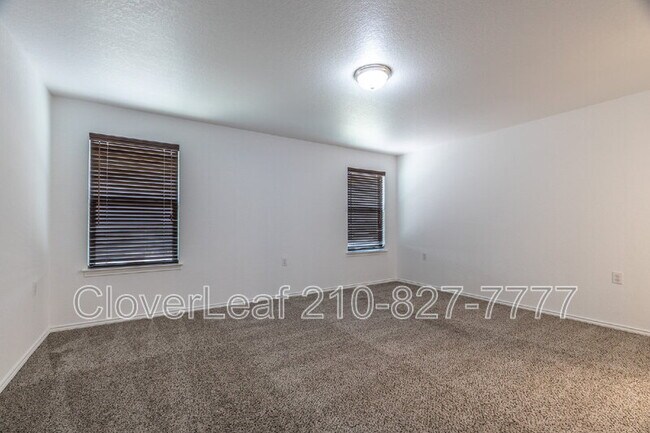Building Photo - 7422 Bluebonnet Bay