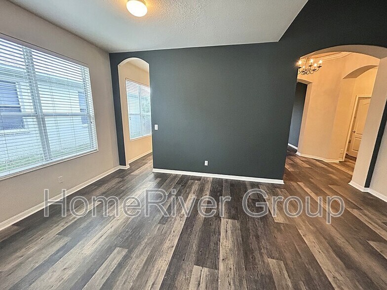 Building Photo - 5221 Clover Mist Dr