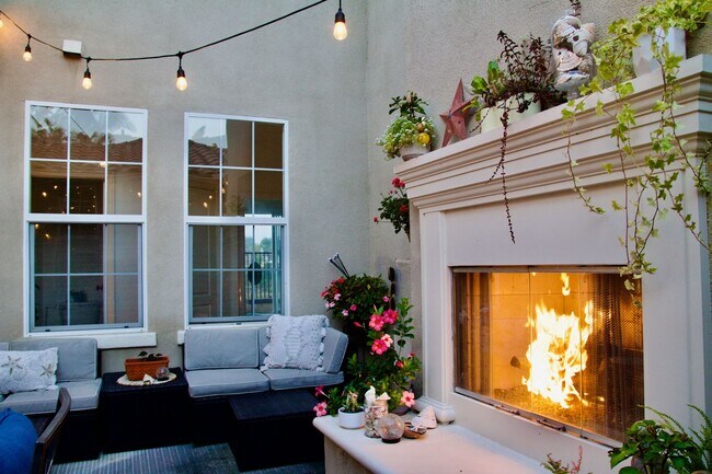 Building Photo - Carlsbad Arroyo Retreat